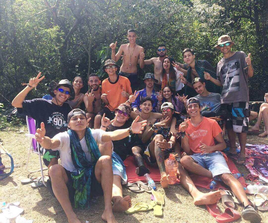 Fernandesfe__'s tweet photo. Meu pessoal.. ♡♡♡ #TransmitaTrance @Le_Mattias @ragasse__ @alyysouza @ivoifreits @MayckNazario https://t.co/wTg6huYoys
