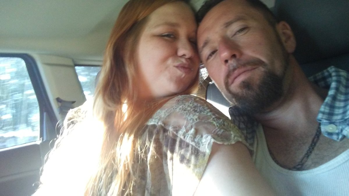 _haless's tweet photo. Apparently its #NationalGirlfriendDay so here's some #gfprobs for yaa. Hahah. #574picslater 😘😘 I swear he loves me. https://t.co/VPZib9l7gt