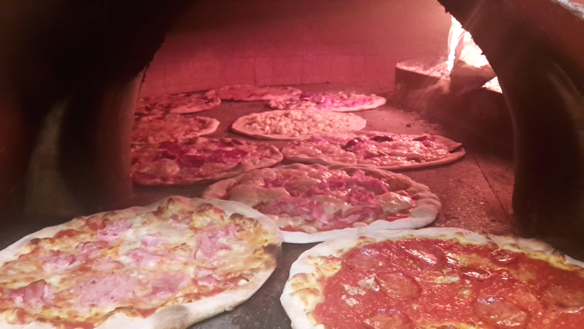 agobolly's tweet image. 