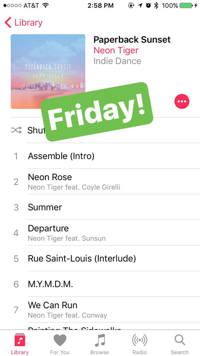 iamNeonTiger's tweet photo. For ze benefit of those of you who don’t follow me on Instant Gram… #PaperbackSunset https://t.co/bLZKIuNLXw