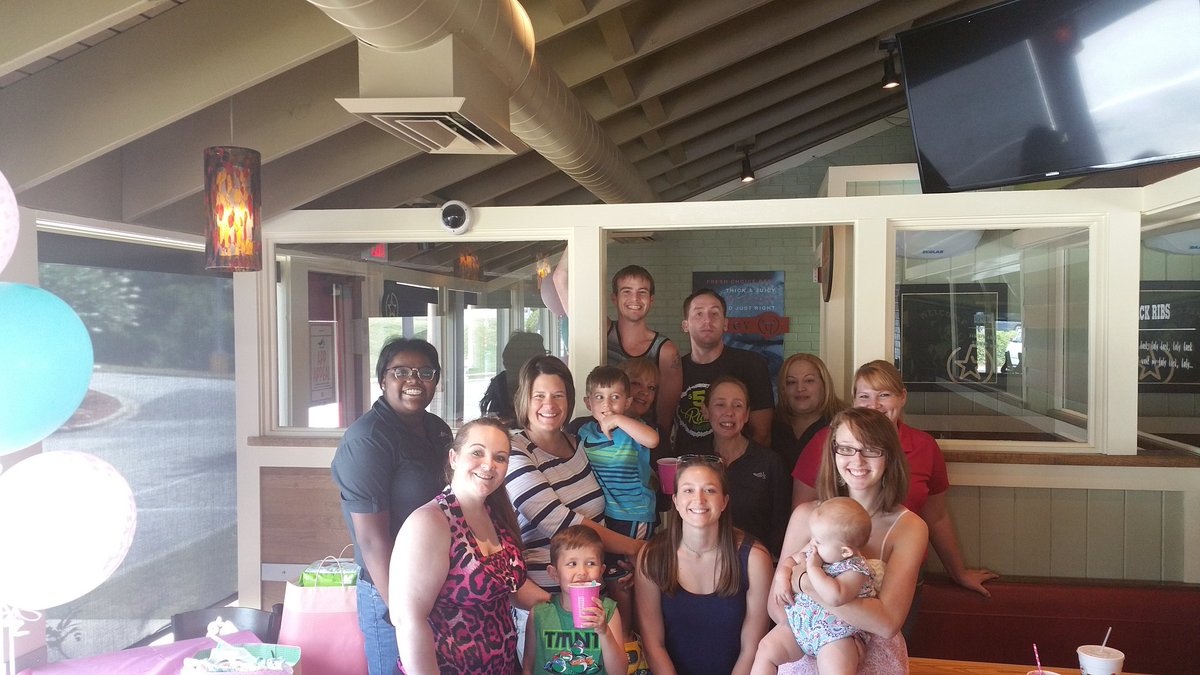 BigB_SC's tweet photo. #Chilislove right here, my crew threw my wife a baby shower!!! #bestcrewever #andersonrocks #lovemyteam #luckiestmanager https://t.co/oslauVCkXV