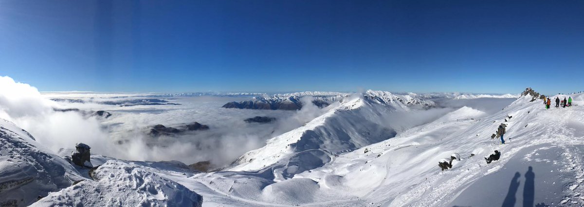 SkiExpress's tweet photo. Excellent skiing & riding all over the mountain today at #TrebleCone! Check out those conditions #nz #skiwanaka #ski #snowboard #skiexpress https://t.co/RXsvljI7ap