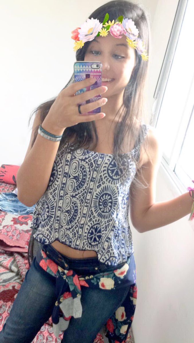 HeyBielha's tweet photo. -Youtubers que vc quer conhecer
-Bibi e Coelha
-Não, sem ser elas
-Bielha
🌸@CoelhaGames_🌸
🌺@bibitatto🌺 https://t.co/CYMwD0Xk8E