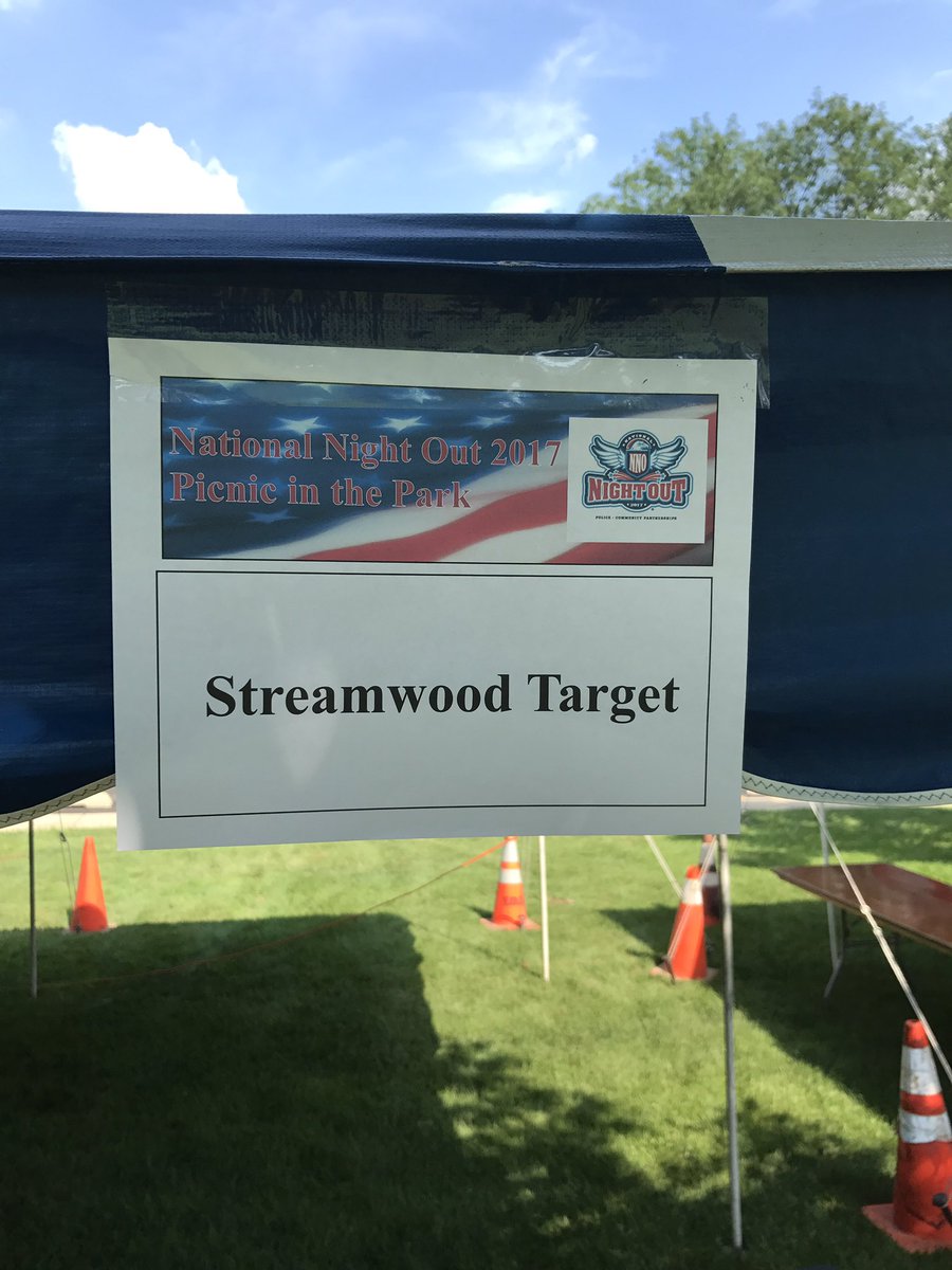 T1950 Streamwood reppin' at #NationalNightOut2017 <a href="/Hinostroza12/">Vinnie Hinostroza</a> @KTeam1950 <a href="/elsagundy/">Elsa Ann</a> <a href="/VickiRaeC/">VickiCrnkovich</a> <a href="/Jeff_DeMoss/">Jeff DeMoss</a> #NNO #NNO2017