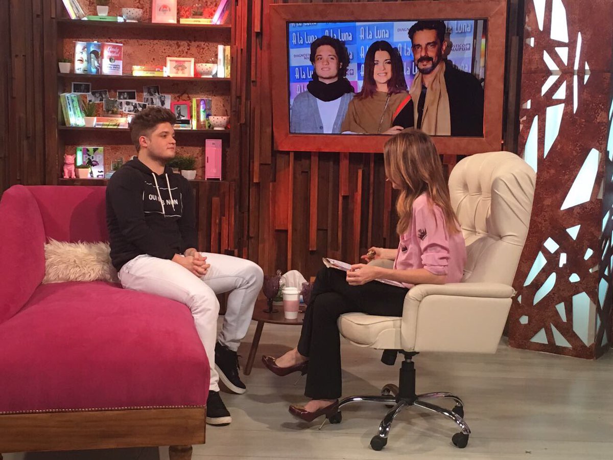 Salió todo bajo control en el diván de <a href="/CortaPorLozano/">Cortá por Lozano</a> <a href="/verolozanovl/">VL 💚 🏳️‍🌈 🇦🇷</a> 😅💪🏼 gracias por todo‼️‼️