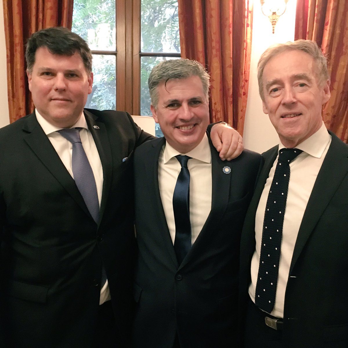 MScaglioneOCDE's tweet photo. GRACIAS Diego Temperley, Presidente @AAuscham, y Embajador @EmbAustraliaBA por invitarme a exponer sobre #ArgentinaEnOCDE en reunión #UCCEB. https://t.co/C9CFy06sq3