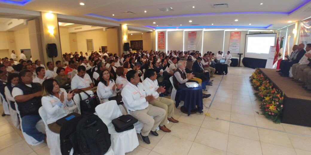 EmigdioCoronado's tweet photo. Analizamos juntos el Modelo Educativo y la evaluación al desempeño. Nuestra gestión tiene #LiderazgoConVisión #31enVivo #SNTE https://t.co/4eOx8CpZA1