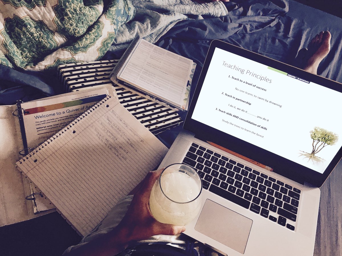 online <a href="/BraveWriter/">Julie Bogart</a> summer camp seminar night! 🔥🍹 #bwcamp