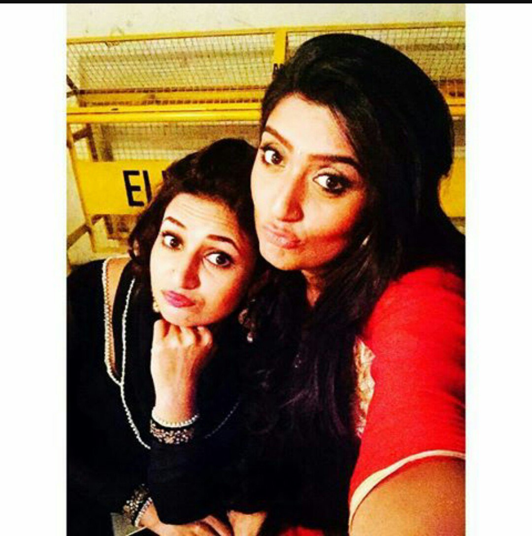 humainty_first's tweet photo. Cuties 😚
#Divreen @Divyanka_T https://t.co/LmXEqU58Ii
