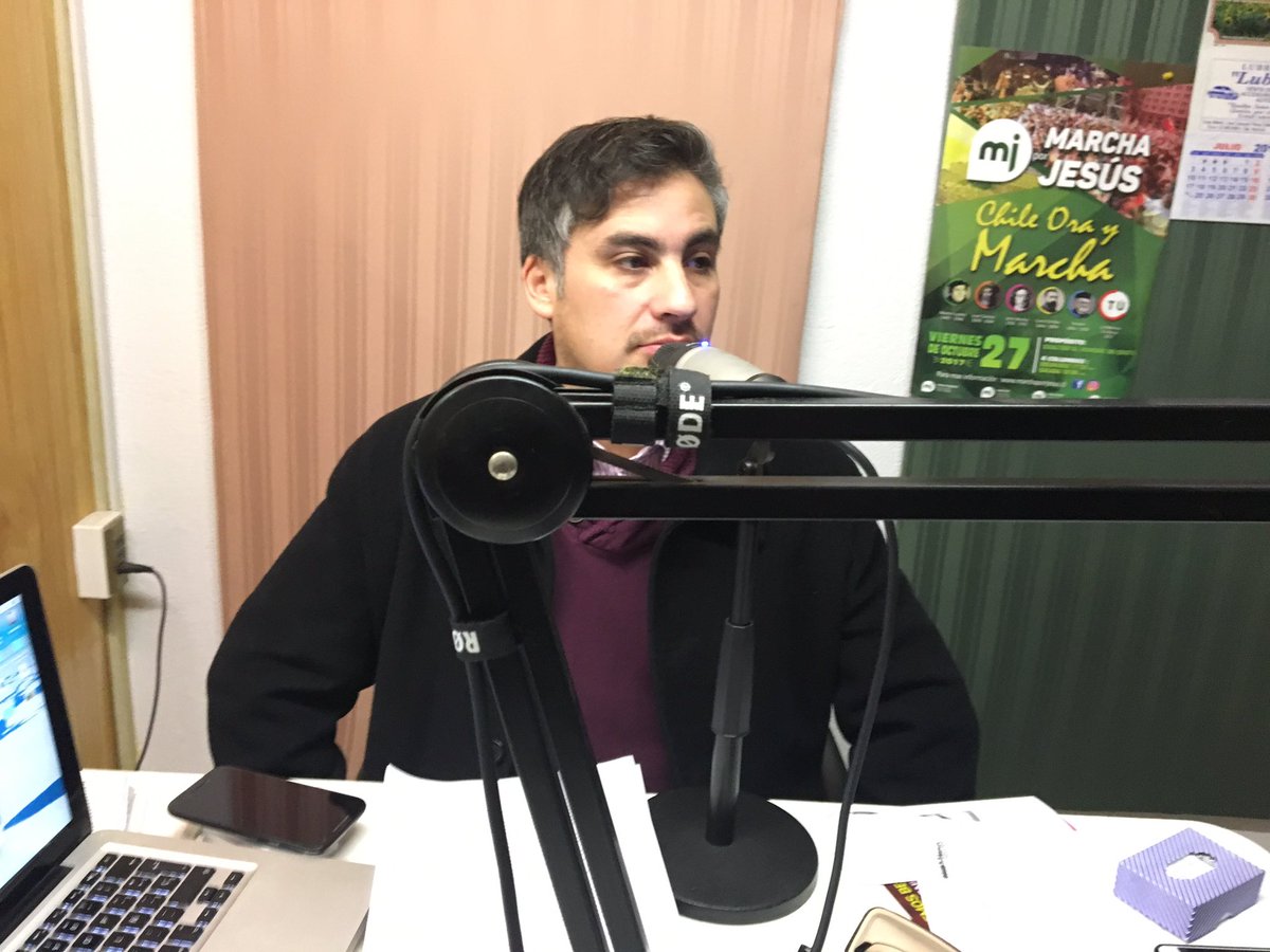 Comuna_Segura's tweet photo. Estamos al aire, el tema de hoy "La Legítima Defensa" #ComunaSegura @pdemat @vonpottstock @alvaroperez22 #Legítima_Defensa #Radio https://t.co/uDz4Uro3c4