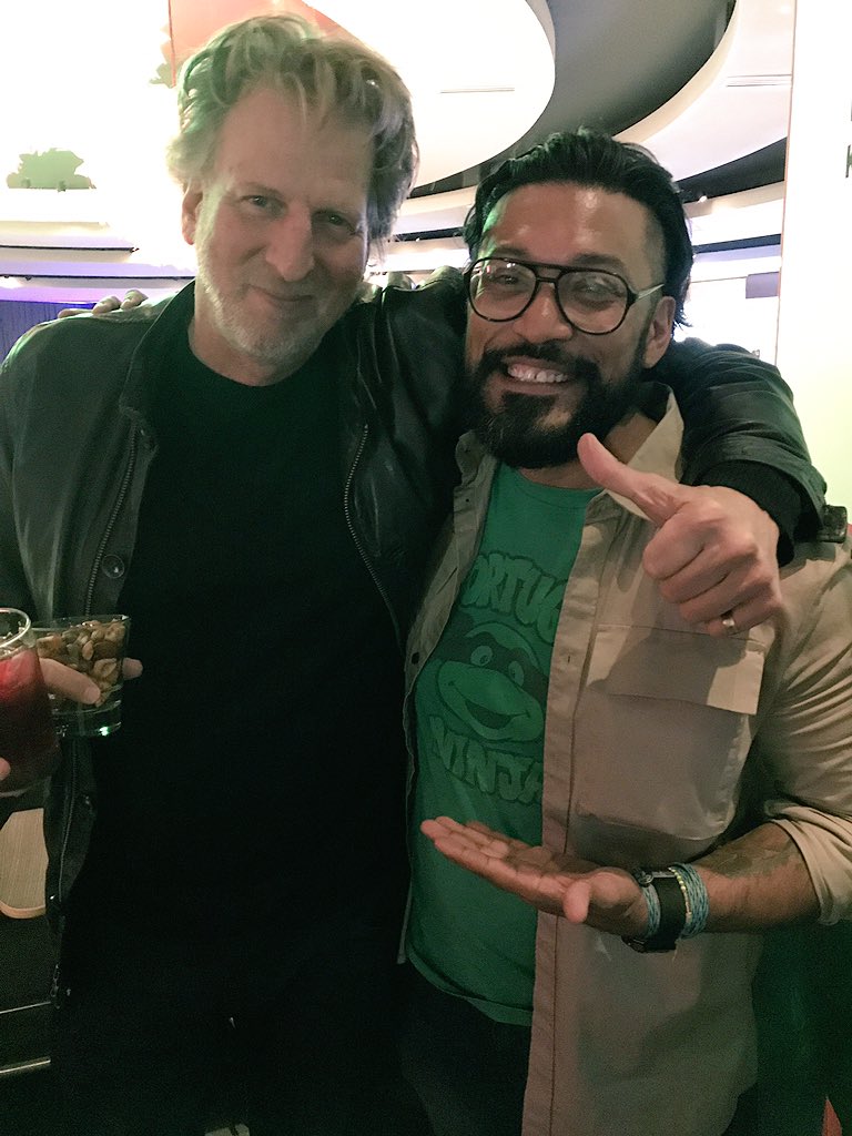 FunnyLatino's tweet photo. I met one of the industry's best while being @justforlaughs ThnQ @BarryKatz for your advice LETS ROCK #FromTheBronxWithLOVe https://t.co/TEhCuVLqy8