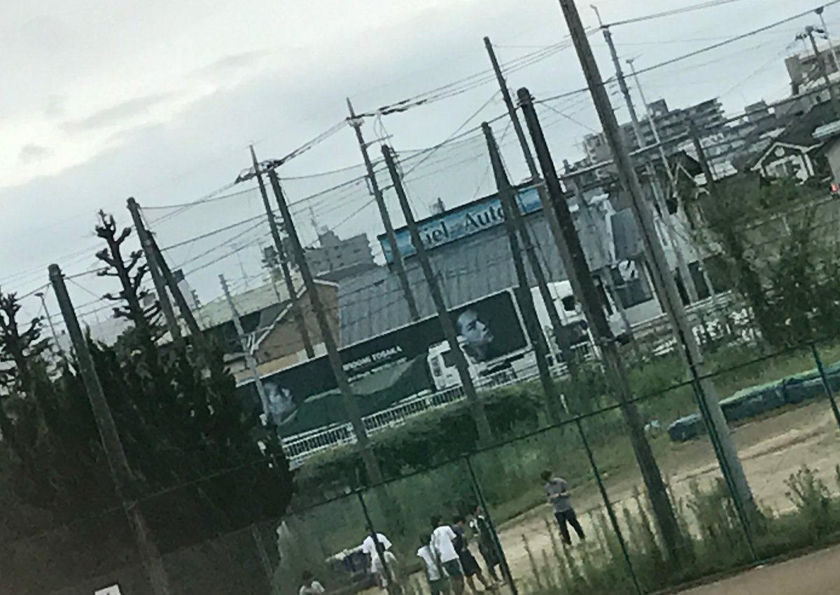 0120wasio's tweet photo. 学校の前通ったw
なんで https://t.co/Lo4vzFbIex