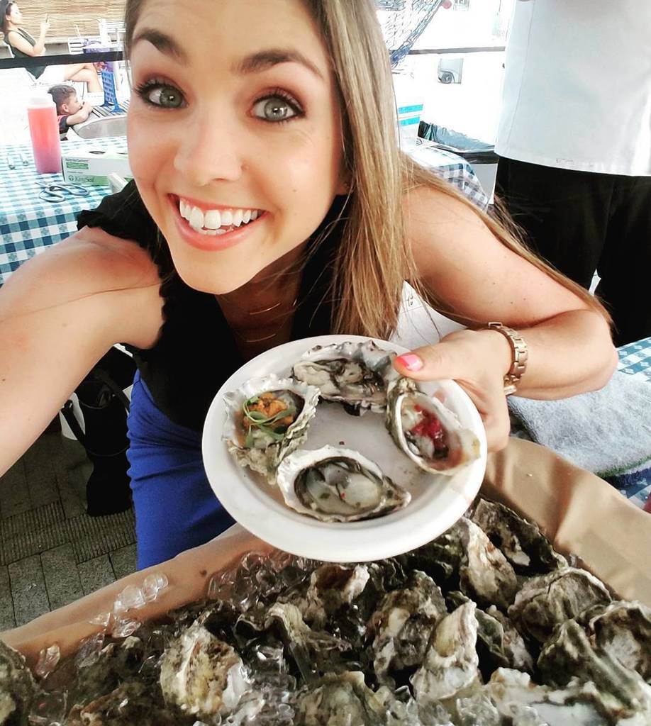 Happy as a clam - I mean, oyster - with today's assignment. I get to judge the #ShuckOff with @ringsidefish @headwaterspdx @southparkseafoo…