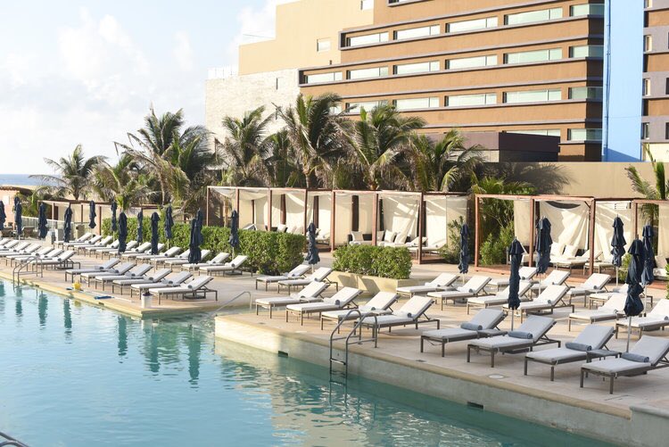 beauxmondes's tweet photo. Year round sunshine and postcard like beaches. Why you should visit @SecretsTheVine Cancun next. https://t.co/jHULU6lBmf #TravelTuesday https://t.co/Nb7DAiTnNx