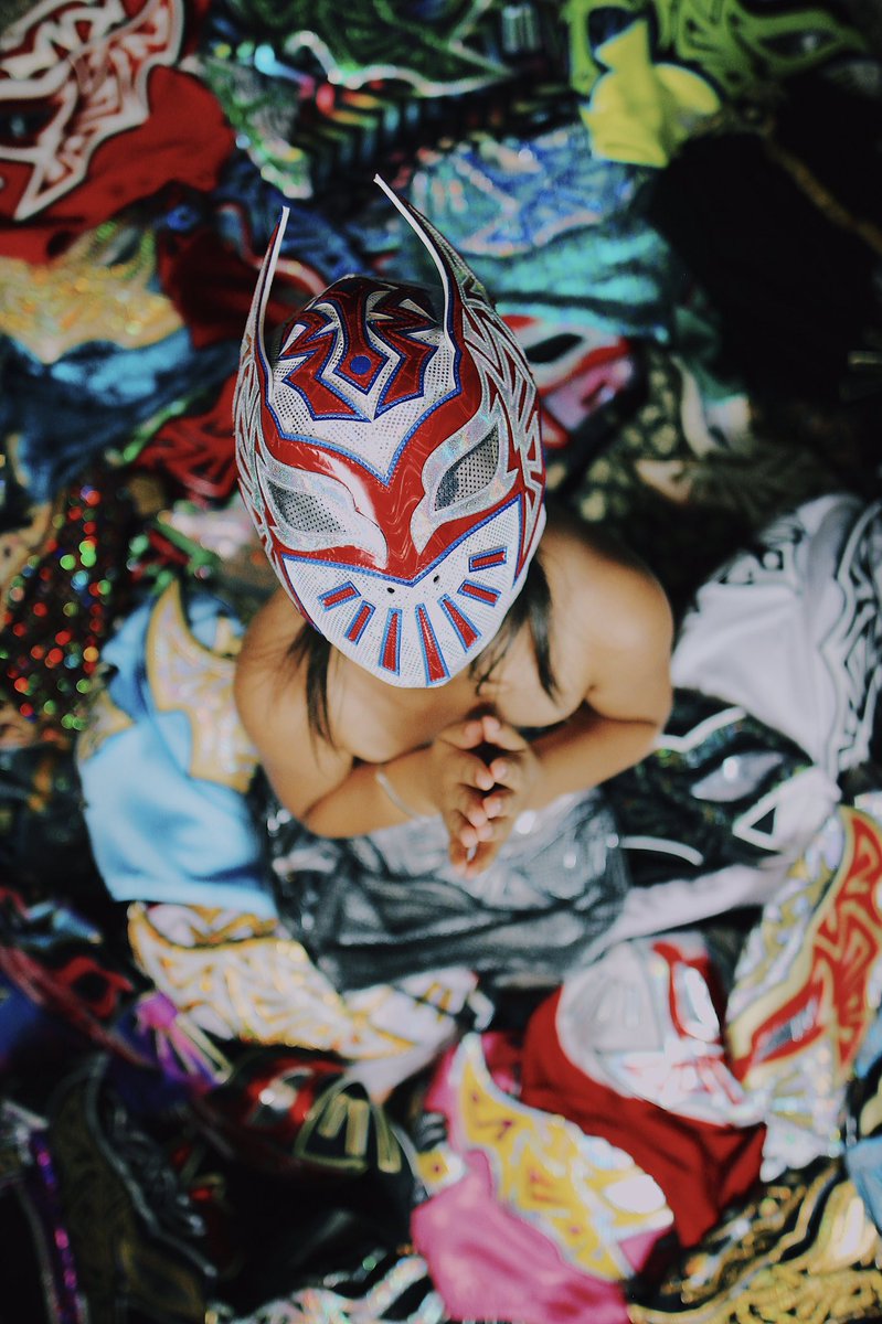 CintaDeOro's tweet photo. Feel #blessed to see my children wanting to like me! Cada vez vez que veo esta foto siento un Amor incomparable. @WWE @wweespanol @WWE_es https://t.co/gVHy6yArtV