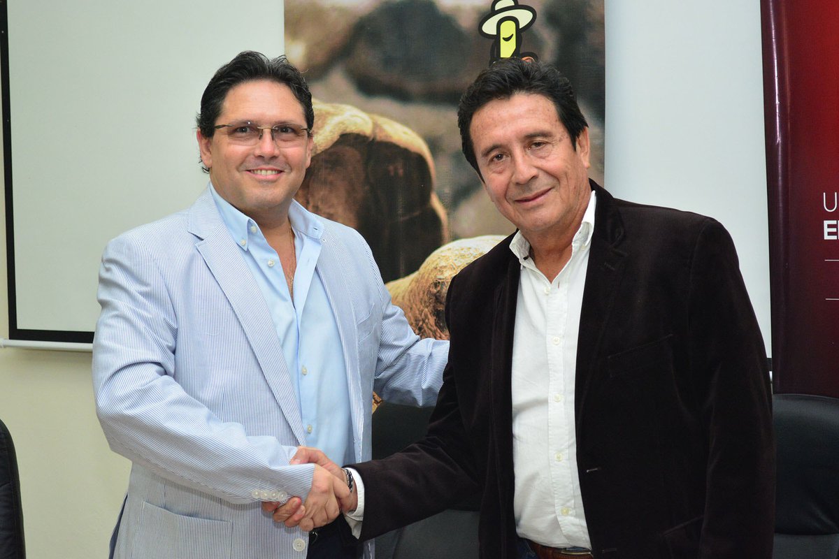 PonceDeLeonEC's tweet photo. Hoy firmé el convenio de cooperación entre @TurismoEc y @UleamEcuador para lograr el fortalecimiento del turismo en #Manabí 👍🏻🇪🇨 https://t.co/q59X6OuBlY