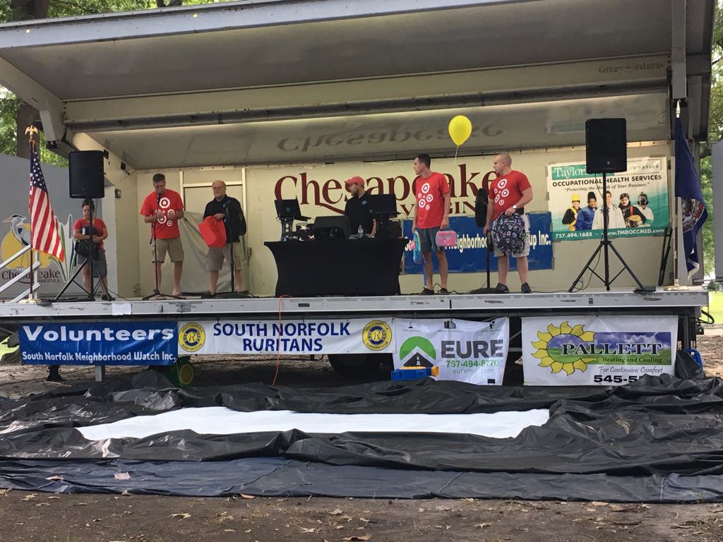 JoclynT's tweet photo. Thank you to everyone that volunteered for National Night Out! #nno #targetvolunteers #chesapeake #goodtimes https://t.co/LA0OVZ1sLO