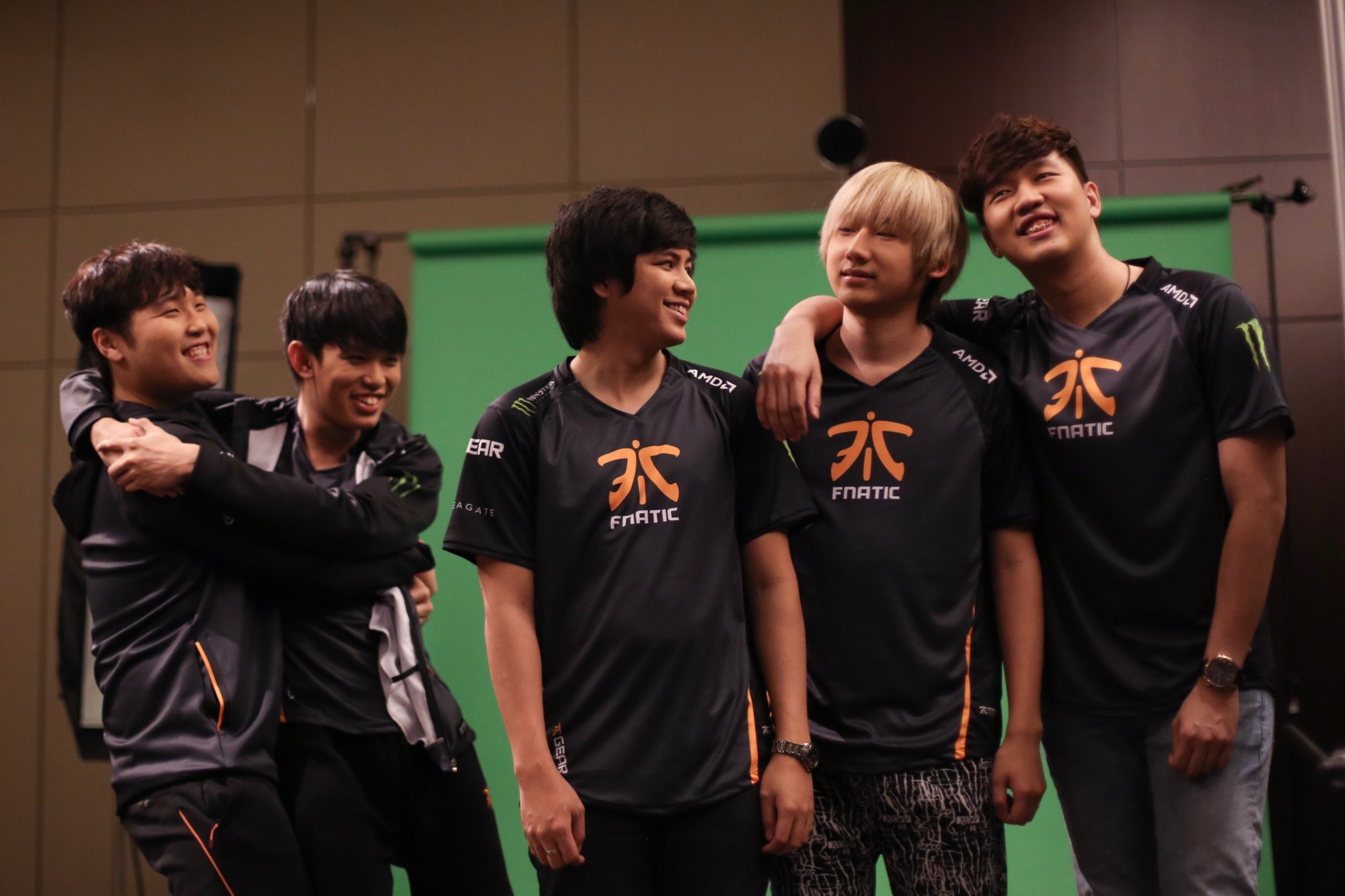 игра игра seven days to die. Fnatic команда с дорамы. ти дай. ти дай. ти дай.