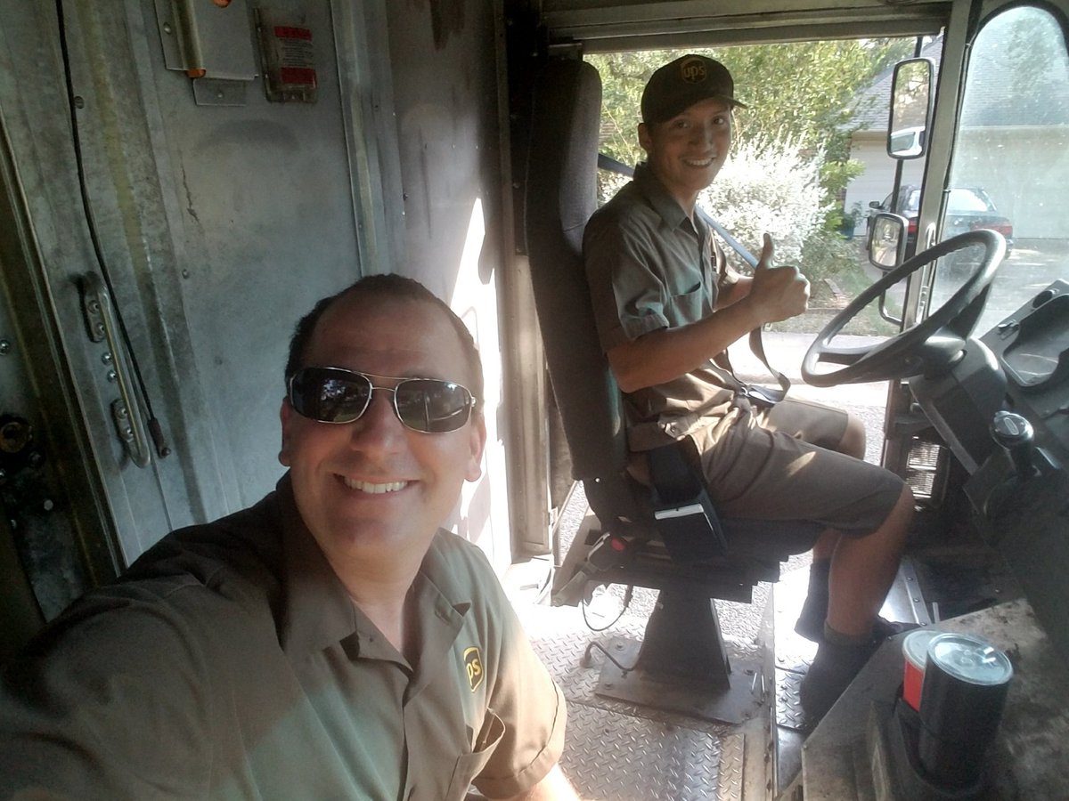 RoundRock_Force's tweet photo. Manager ride w/ trainee Andrew Gil, future of RR center making the choice and taking safety to the next level from the start @nicholasewest https://t.co/LHDBo6vVJA