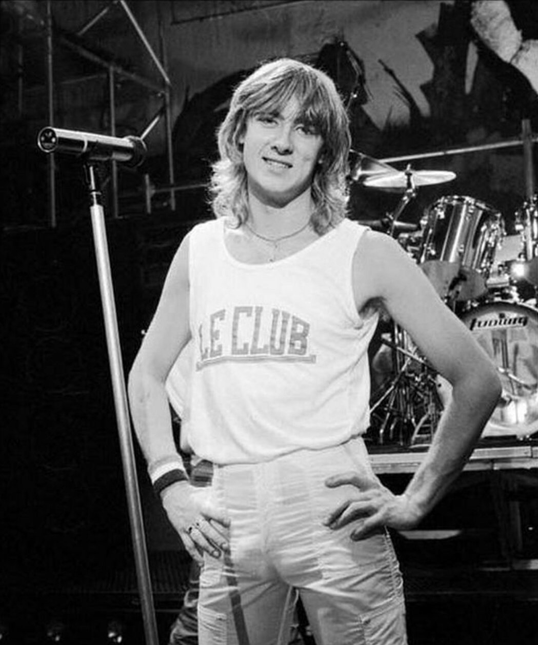 Happy birthday to Joe Elliott! 