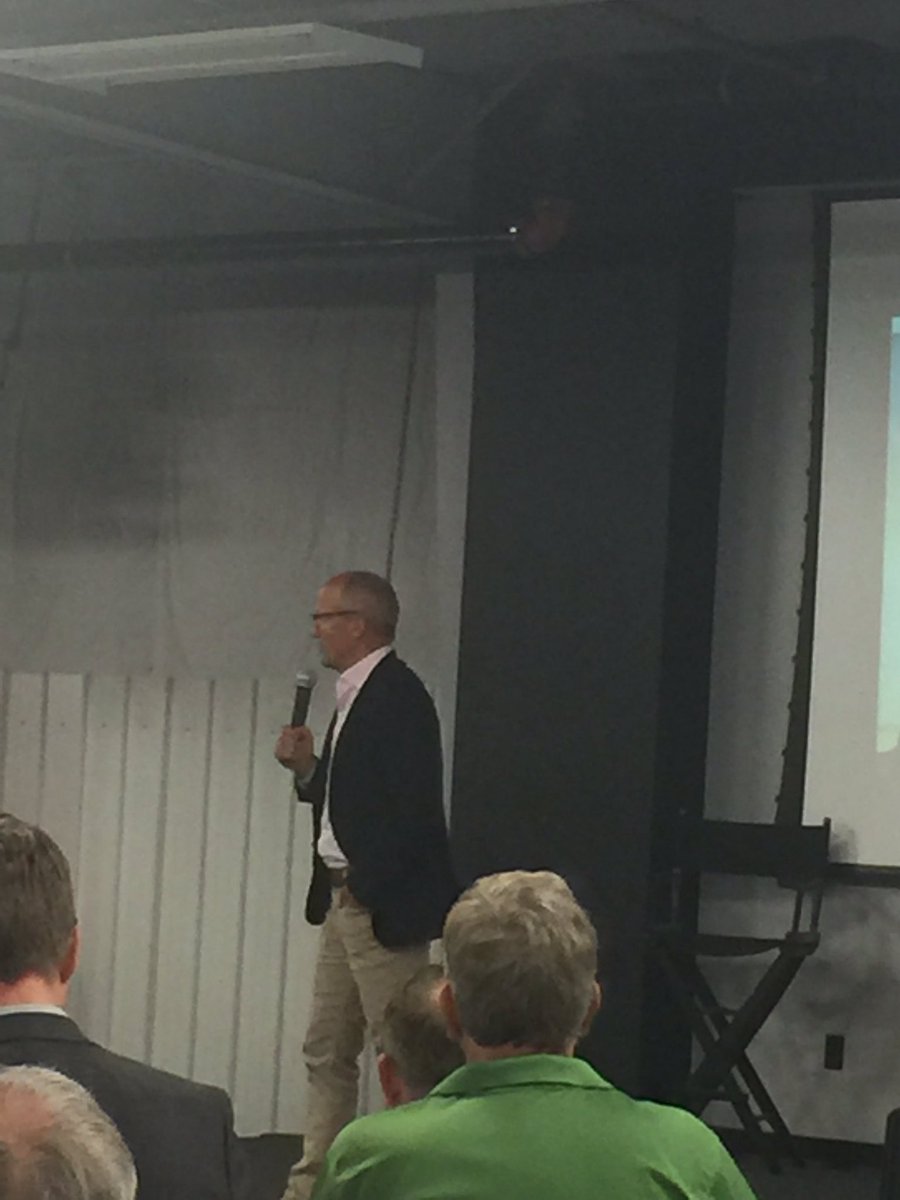 senatorjallen's tweet photo. Enjoyed the #CAR Center for Automotive Research gathering at #HagertyGarage. Many auto executives #GrandTraverse #MDARD #MedalofHonor https://t.co/bW2VRoh5CL