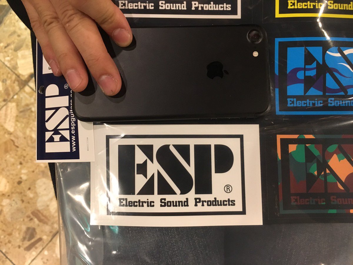 Espカスタムショップ 商品情報 こんにちは サンドマン砂田 です Z 遂に商品化された Esp ロゴステッカー デザイン違いで8枚も付いています 飾るも良し スマホや 楽器 エフェクター ケースに貼るも良し これを貼って持っている物を格好良く Espカスタムショップ 商品情報 こんにちは サンドマン砂田 です Z 遂に商品化された Esp ロゴステッカー デザイン違いで8枚も付いています 飾るも良し スマホや 楽器 エフェクター ケースに貼るも良し これを貼って持っている物を格好良く