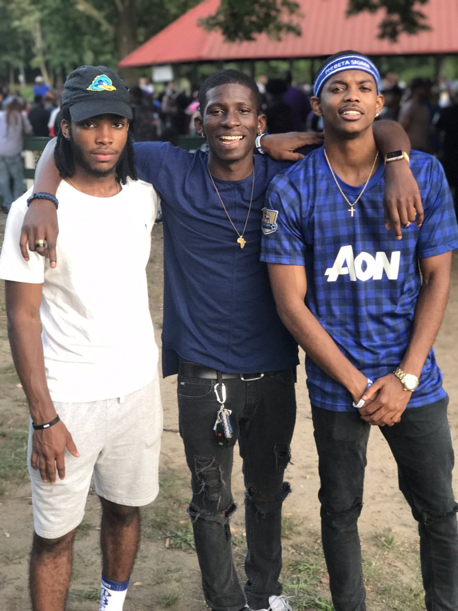 ud_sigmas's tweet photo. Crab 🦀 Fest 2017
#Firststatesigmas #sigmalove https://t.co/JNTWc981Zu