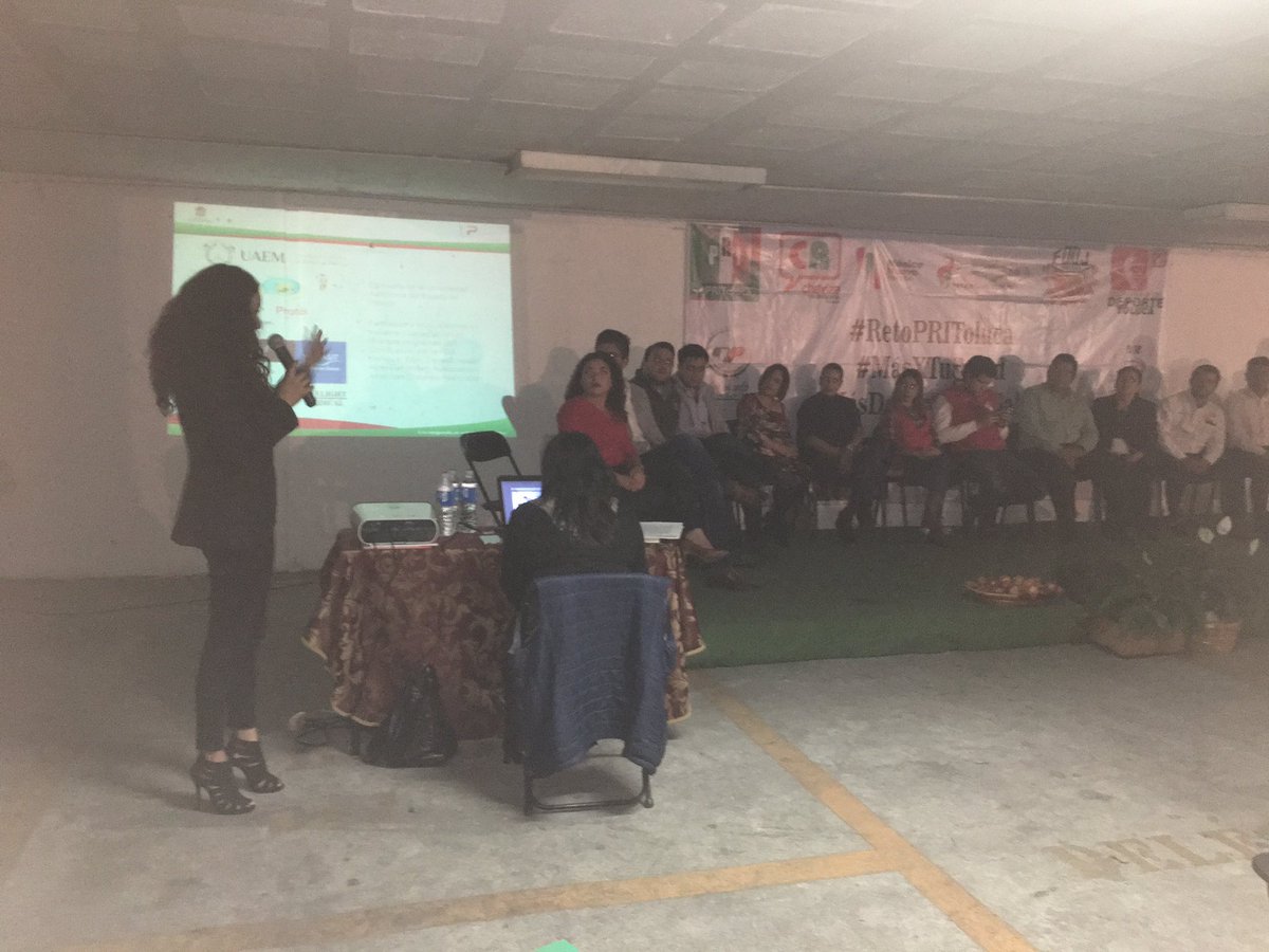 IRHToluca's tweet photo. Esta tarde en la Conferencia #MásXTúSalud, unidos en el #RetoPRI por un municipio más sano @pritoluca2016 @pepeozuna @dianaayala_7 https://t.co/4JwPS1CiDc