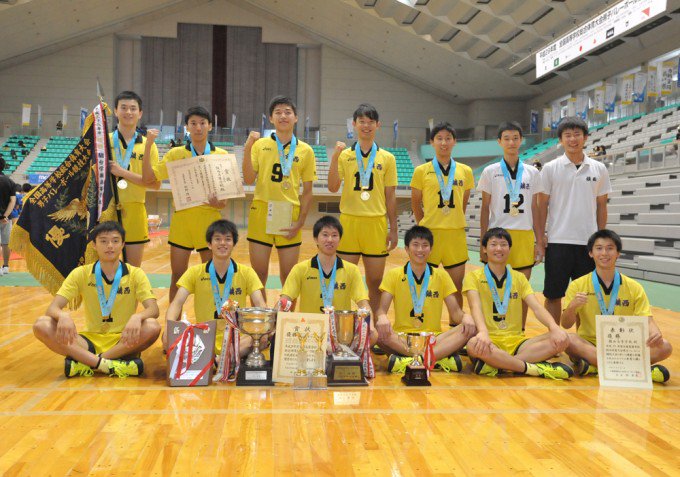 母校鎮西高校男子バレー部が高校総体で21年ぶり3度目の優勝をしました