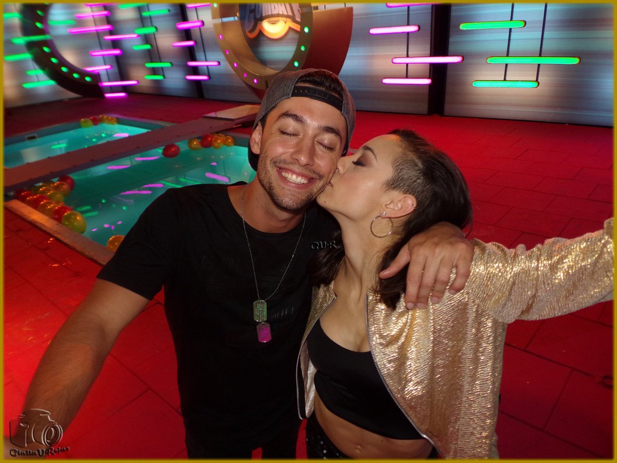 CintiaVRojas's tweet photo. #Combate700 BIANCAIO @PaioRodriguez y @biandipasquale https://t.co/oemV080Ngf