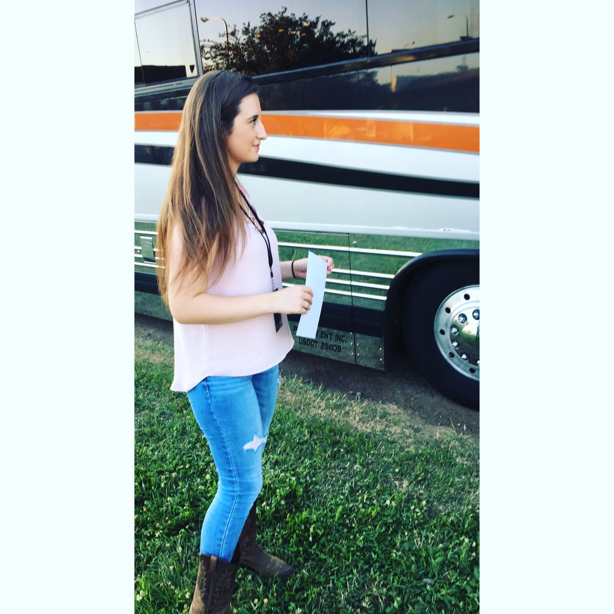 kayleethelen's tweet image. Waiting for Nov 10th likeee... ❣️ @GrangerSmith @FreedomTheBus