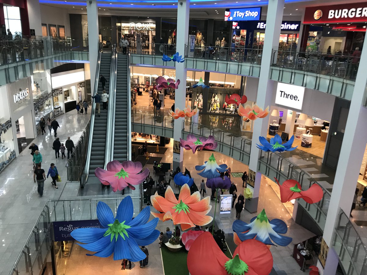 objectivetruth3's tweet image. Drakes circus, plymouth