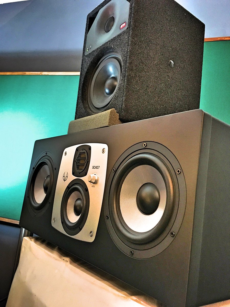 EveAudio's tweet photo. #Producer Hannes "Hann/Jo" Huke's #controlroom at the Institut für Wohlklangforschung in #Hannover, Germany #SC407 https://t.co/cxjuvANf54