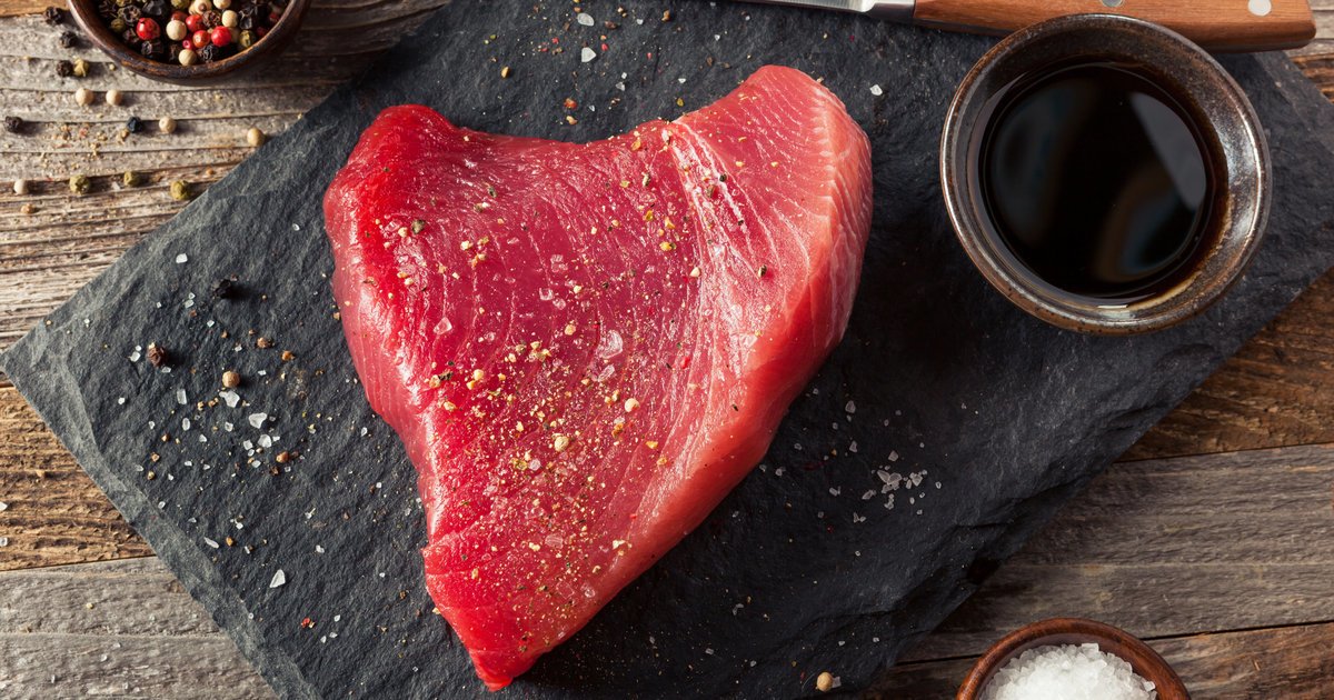 HuffPostMexico's tweet photo. ¡Ya ni en el atún se puede confiar! 😵 #faketuna. https://t.co/HykqrIiUem https://t.co/di8Q4tl3DO