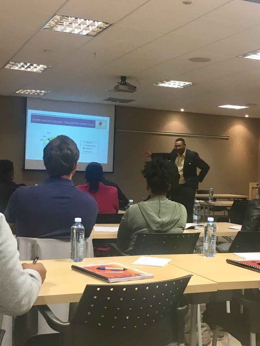 BioParkGauteng's tweet photo. #CoachLab #Entrepreneurship Workshop; Customers are important, study them well and  you will get to right product to sell @InnovHub https://t.co/DmTh5mYR3r