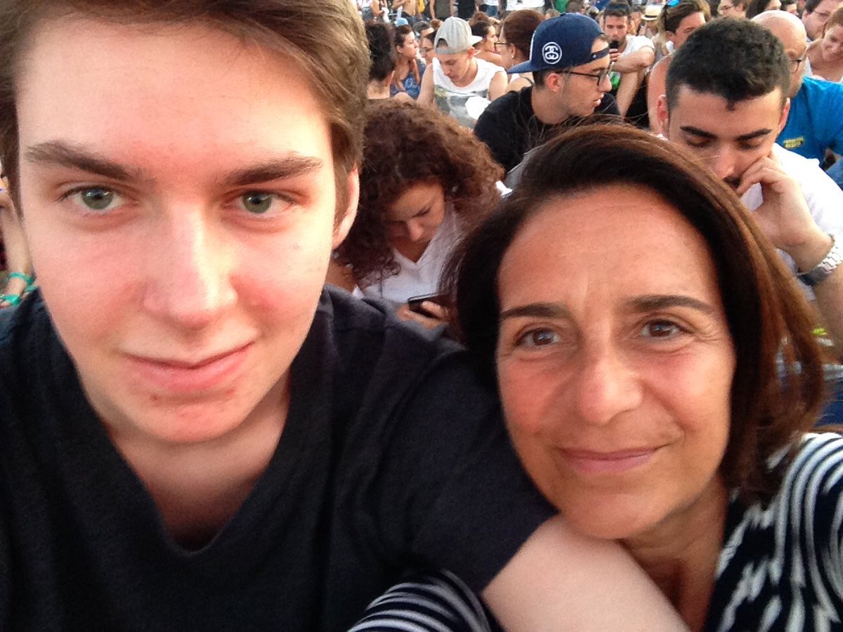 sromilla's tweet photo. #wearelinkinpark #RIPChester @LPFanCorner with my nephew at legendary LP concert on 6/17/17 in Monza, Italy https://t.co/BJjTCpaUPS