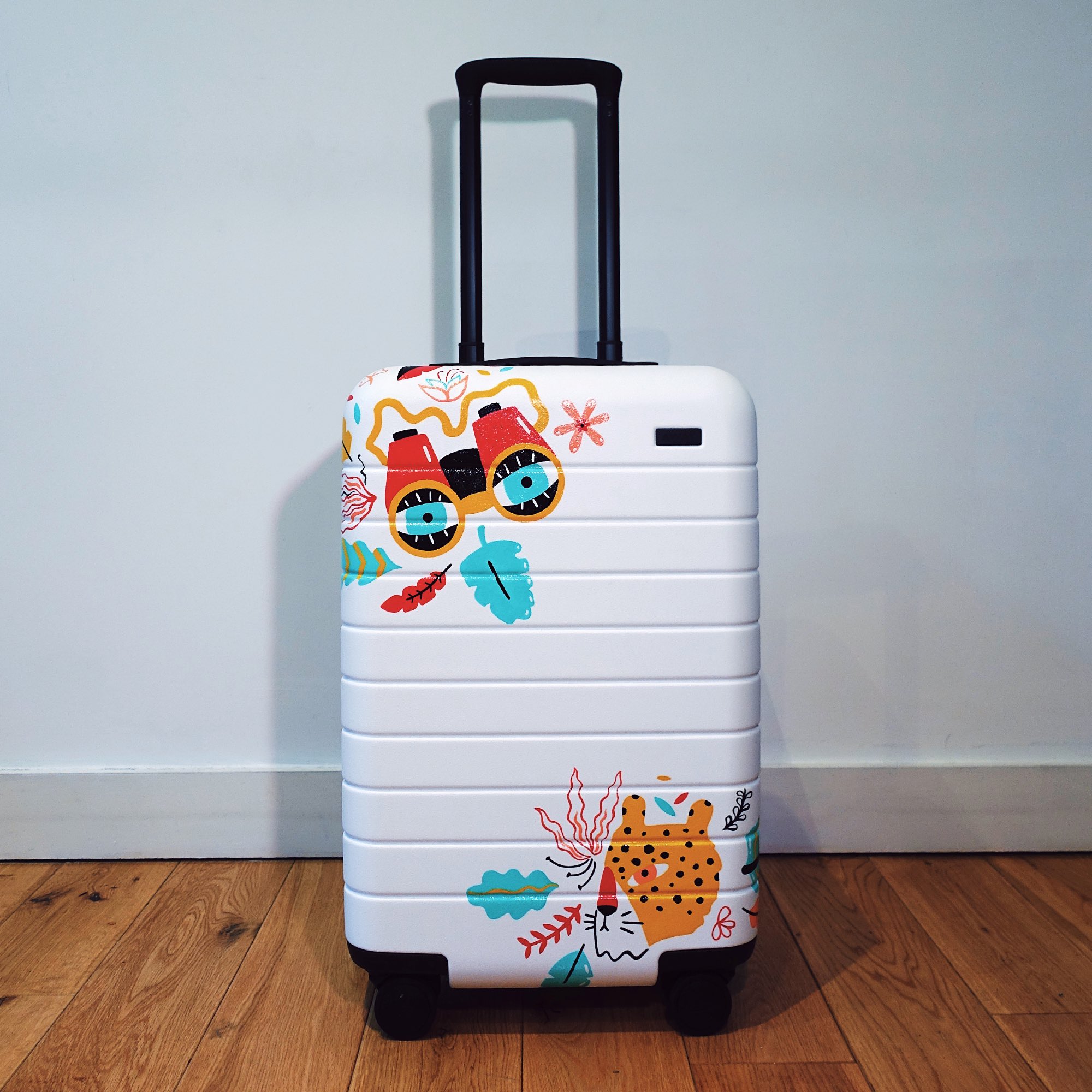 Marylou Faure on X Here s my little custom painted awasthis suitcase as a celebration for the relaunch of their white bags travelaway https t b67Z5Cbtxi X