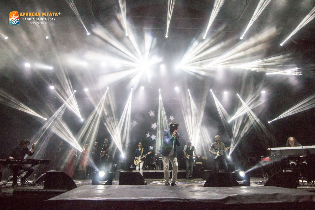 TaraDrinaBB's tweet photo. #zdravkocolic #koncert #mostfest #drinskaregata #bajinabasta #podrinje #здравкочолић #мостфест #дринскарегата #бајинабашта #подриње #концерт https://t.co/ncclPW8sli