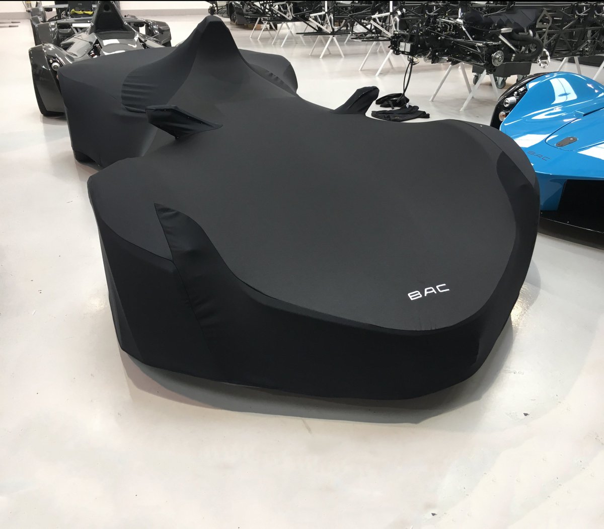 TailoredCovers's tweet photo. We were delighted to visit @DiscoverMono on Monday to produce covers for the high performance supercar 
#tailoredcovers #supercar #british https://t.co/oXRJRW1qlg