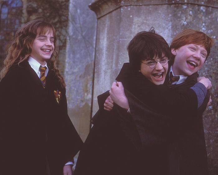 Karla2002pr's tweet photo. Hoy 31de julio cumple años la creadora de HarryPotter J.K.Rowling cumple 52años y también HarryPotter elcumple37años #HappyBirthdayJKRowling https://t.co/IlFOel3kYy