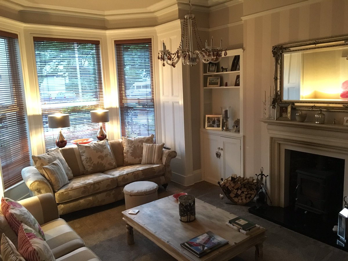 Stotto0511's tweet photo. 5 bed Victorian townhouse in Douglas, #iom for sale.
https://t.co/R5yGqeDZhv https://t.co/tLZKCGBN4L