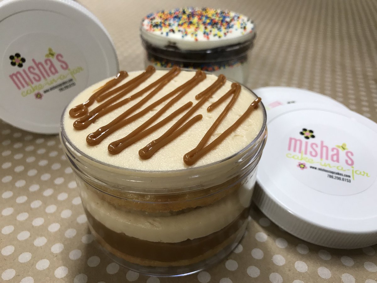 MishasCC's tweet photo. We eat #cake because it’s somebody’s #birthday somewhere 😍🙌🏼🤗 Our #CakeInAJars are the perfect on the go #sweet! #Miami #MishasCupcakes https://t.co/fmpg0mwve6
