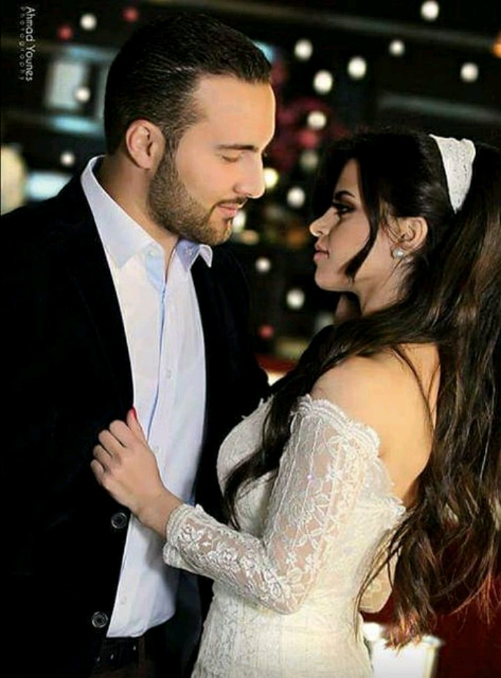 ayadali221's tweet photo. اتعلم انني حين اكتب .....
اغش كلماتي من جمال عينيك https://t.co/S0ioKs2D3t