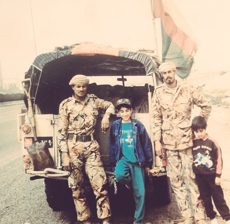 thatbashar's tweet image. أنا وأخي "رازي" مع قوات السلطنة العُمانية - بعد تحرير الكويت.
شكرا سلطنة عُمان 🇴🇲