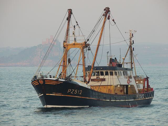 NewlynFishing's tweet photo. The Big BeamTrawler 'Cornishman' @StevensonNewlyn Landing #FreshCornish Quality Prime' for Newly am ThursMkt #QualityPrime @FisheliciousUK https://t.co/6Vfd1CkJWr
