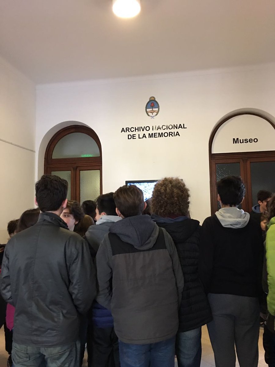 1_almagro's tweet photo. ✔️Los chicos de 1H participaron de una visita al Archivo Nacional de la Memoria, en el marco del proyecto Archivo Oral 👏 @ORTArgentina https://t.co/wiEwnnD66d