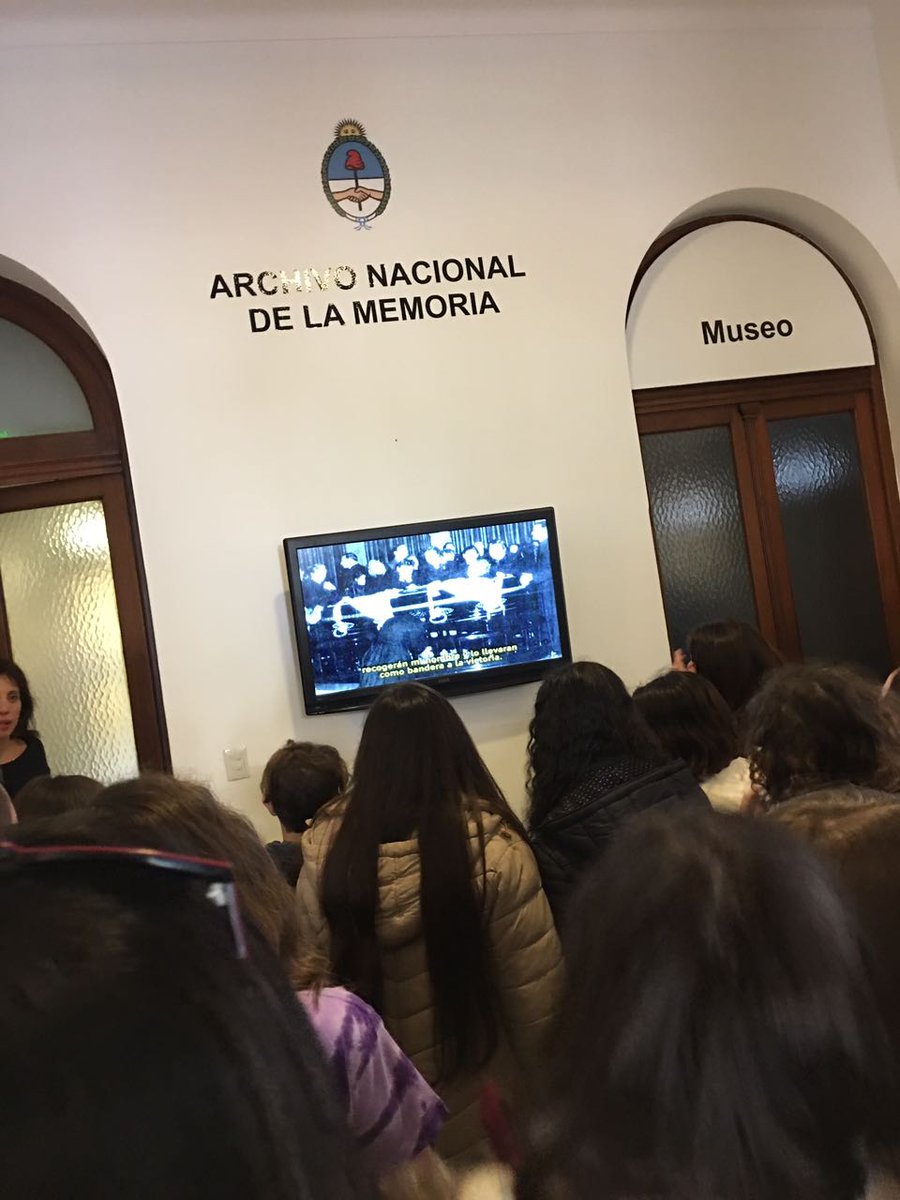1_almagro's tweet photo. ✔️Los chicos de 1H participaron de una visita al Archivo Nacional de la Memoria, en el marco del proyecto Archivo Oral 👏 @ORTArgentina https://t.co/wiEwnnD66d