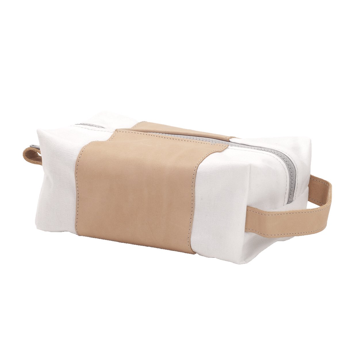 CustomCargoShop's tweet image. The perfect dopp kit for your year round travels! Brand and design it with your artwork.