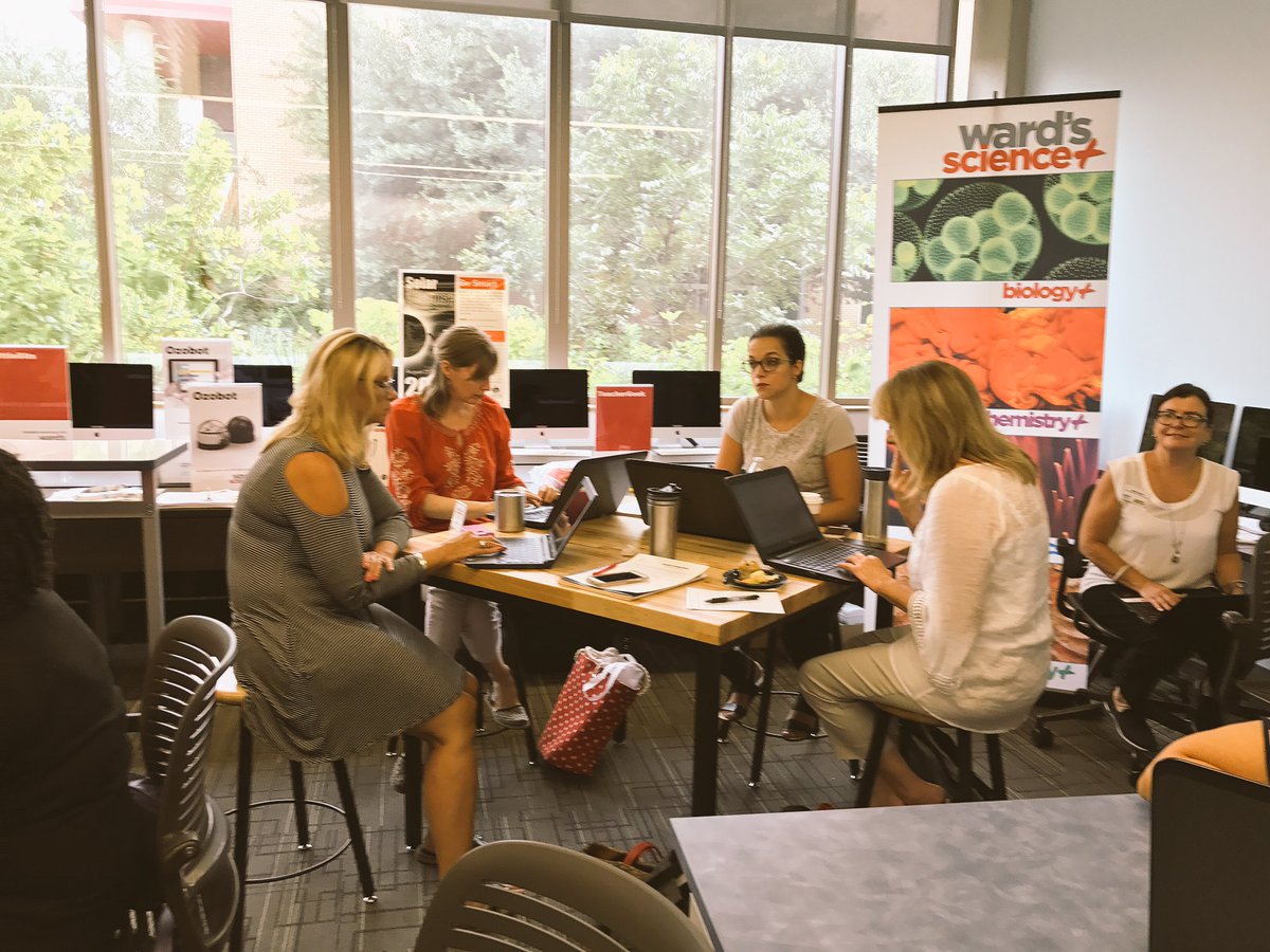 elisajoan's tweet photo. One lucky campus will get this Maker Space tomorrow for free! Modernized Learning #ASMXCON17 #AISDProud #AISDFuture #β€οΈSTEM https://t.co/2wbpD7ByRP