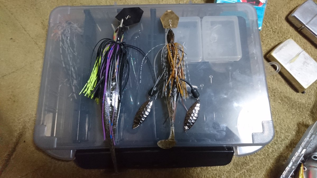 Tera熊 ヨーヨー始めました V Twitter 右が ジャッカルのチャター1 4オンスにospのドライブシャッド3 5インチにツインブレード 本当はシルバーふぁ欲しい 左が 3 8オンスに4 5インチバージョン ぶっちゃけコッチも3 5インチで良いような てか 重すぎるよこの